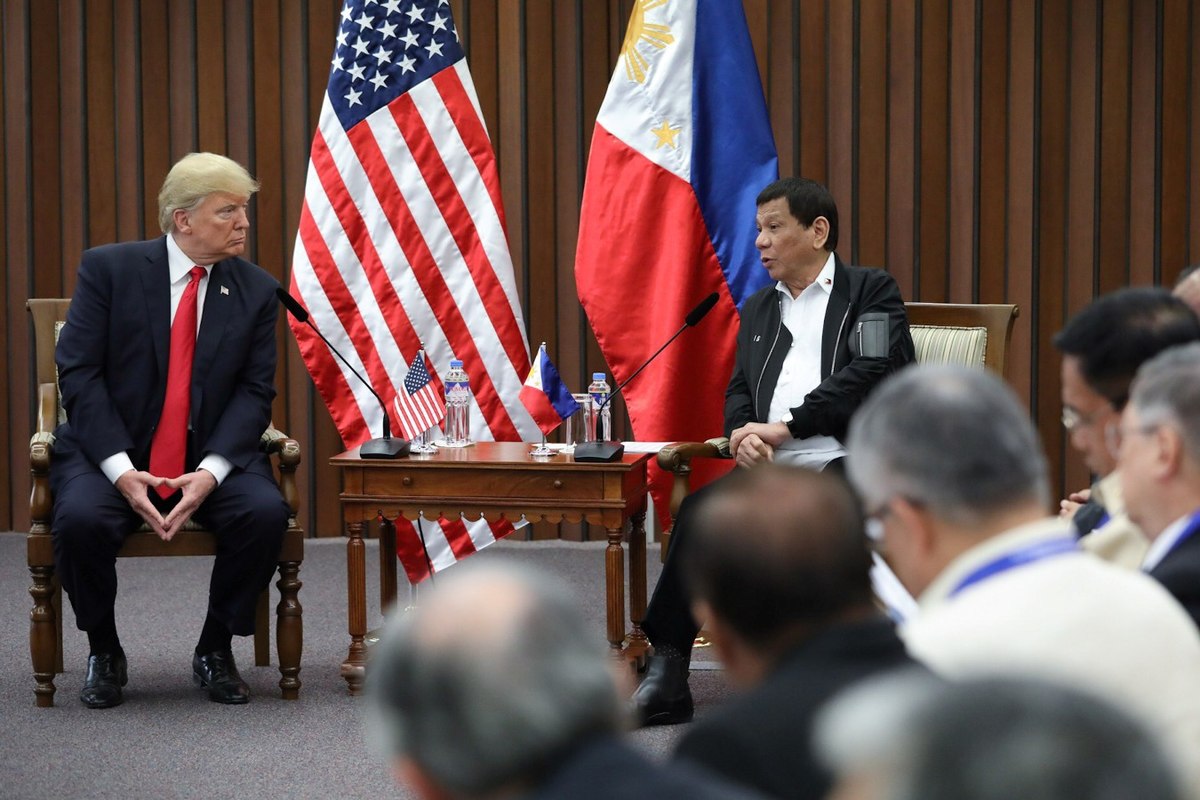 1200px-Donald_Trump_and_Rodrigo_Duterte_in_Manila_(3).jpg