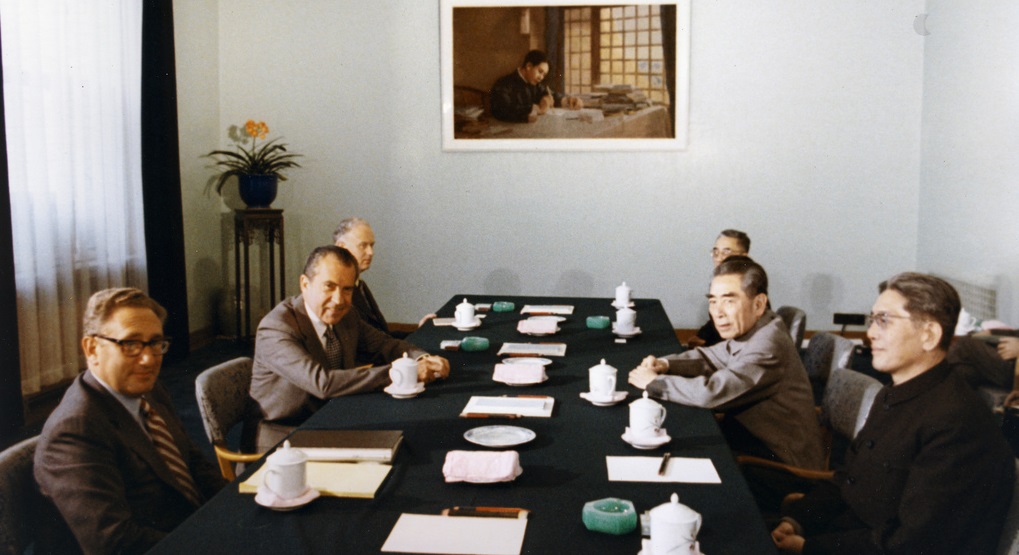 Mao_Zedong,_Zhang_Yufeng_et_Richard_Nixon.jpg