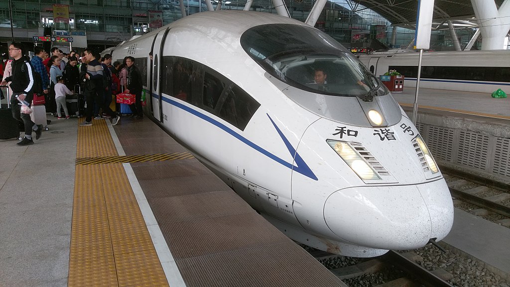 1024px-CRH3_High_Speed_Train_in_Guangzhou,_China.jpg