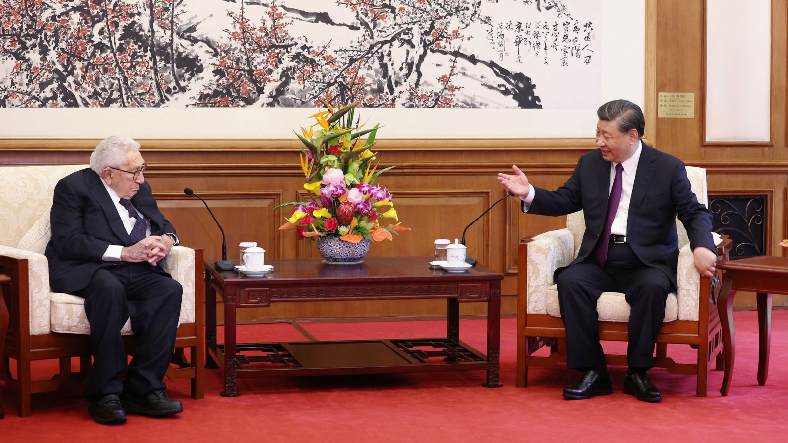 Xi Jinping-henry kissinger-202307.jpg