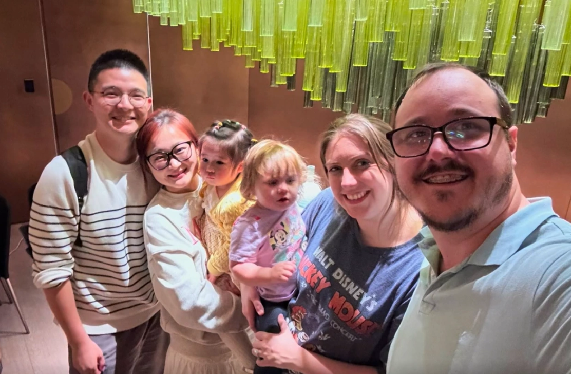 A family from the United States has visited a couple in China after a joyful exchange on RedNote as so-called TikTok refugees. (Photo from RedNote).png