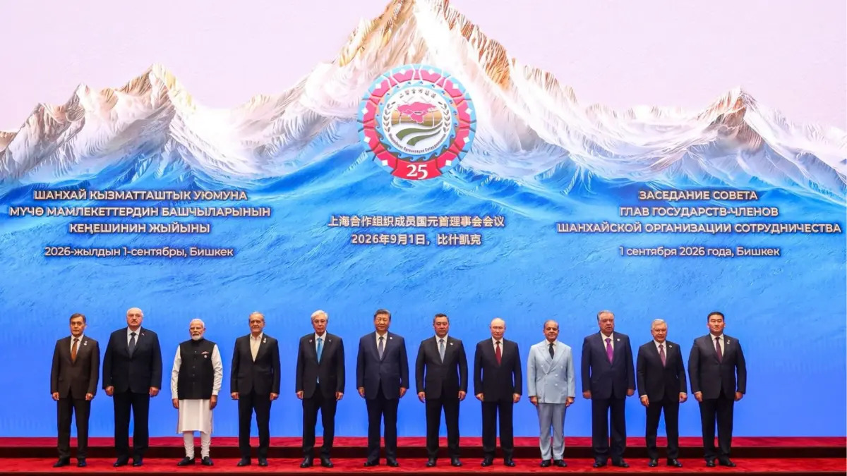 Chinese President Xi Jinping with other leaders and representatives attending the 26th Meeting of the Council of Heads of State of the Shanghai Cooperation Organization in Bishkek, Kyrgyzstan, on Sept 1, 2026..jpg